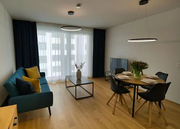 Modern Near Stadtpark Apartment