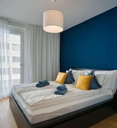 Modern Near Stadtpark Apartment Vienna